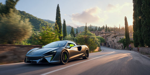 hybrid McLaren Artura