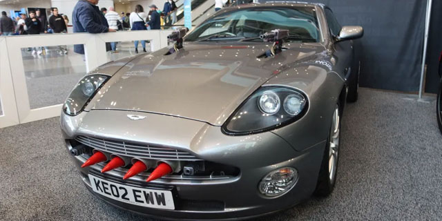 Aston Martin DBS V12